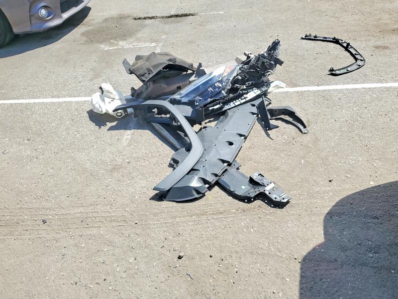 Zdjęcie 13 z aukcji – 2022 TOYOTA RAV4 z VIN 2T3A1RFV4NW328646