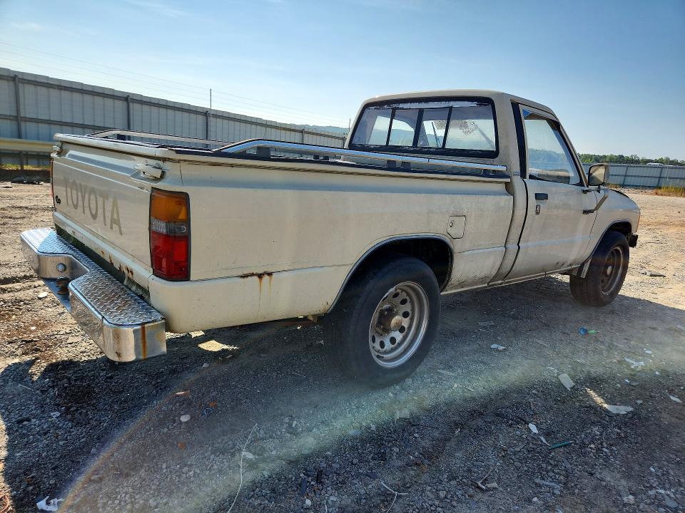 Photo 3 from auction – 1986 TOYOTA PICKUP with VIN JT4RN50R9G0128056