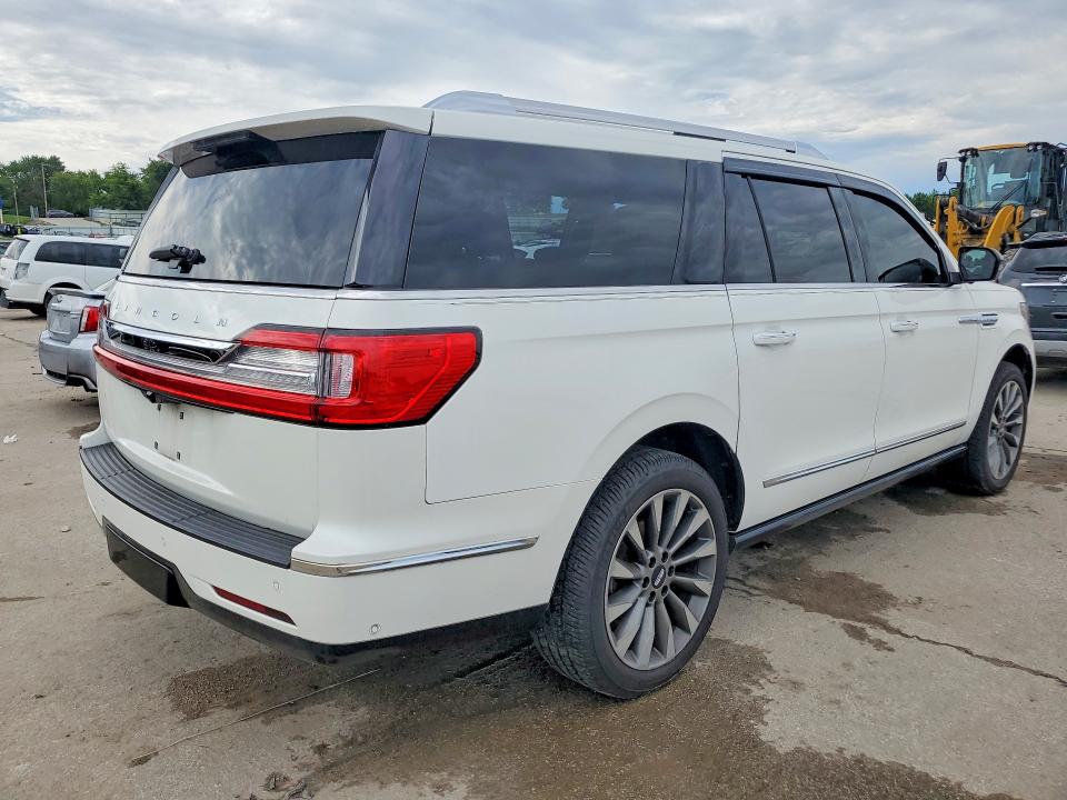 Photo 3 from auction – 2020 LINCOLN NAVIGATOR with VIN 5LMJJ3LT5LEL06104