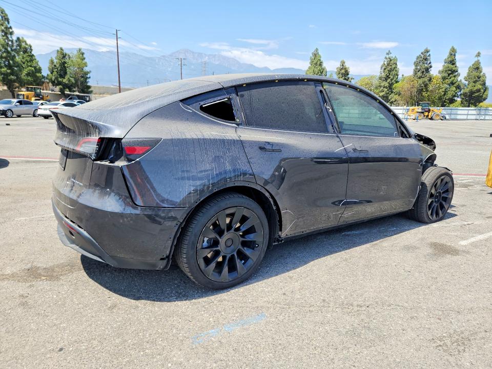 Photo 3 from auction – 2024 TESLA MODEL Y with VIN 7SAYGDEE6RF006784