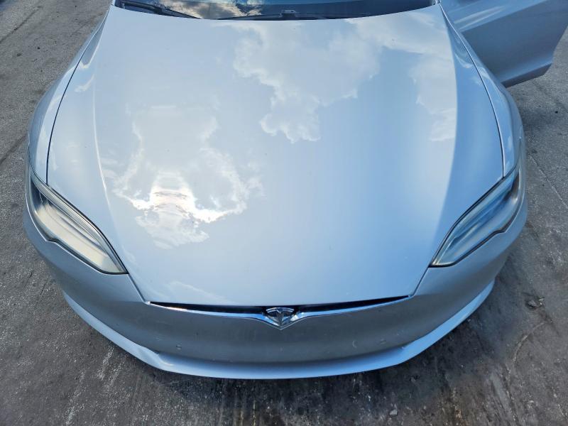 Photo 11 from auction – 2016 TESLA MODEL S with VIN 5YJSA1E23GF167843