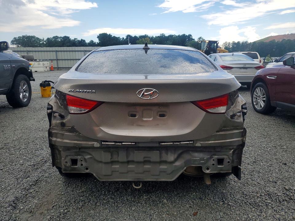 Photo 6 from auction – 2013 HYUNDAI ELANTRA with VIN 5NPDH4AE7DH239176