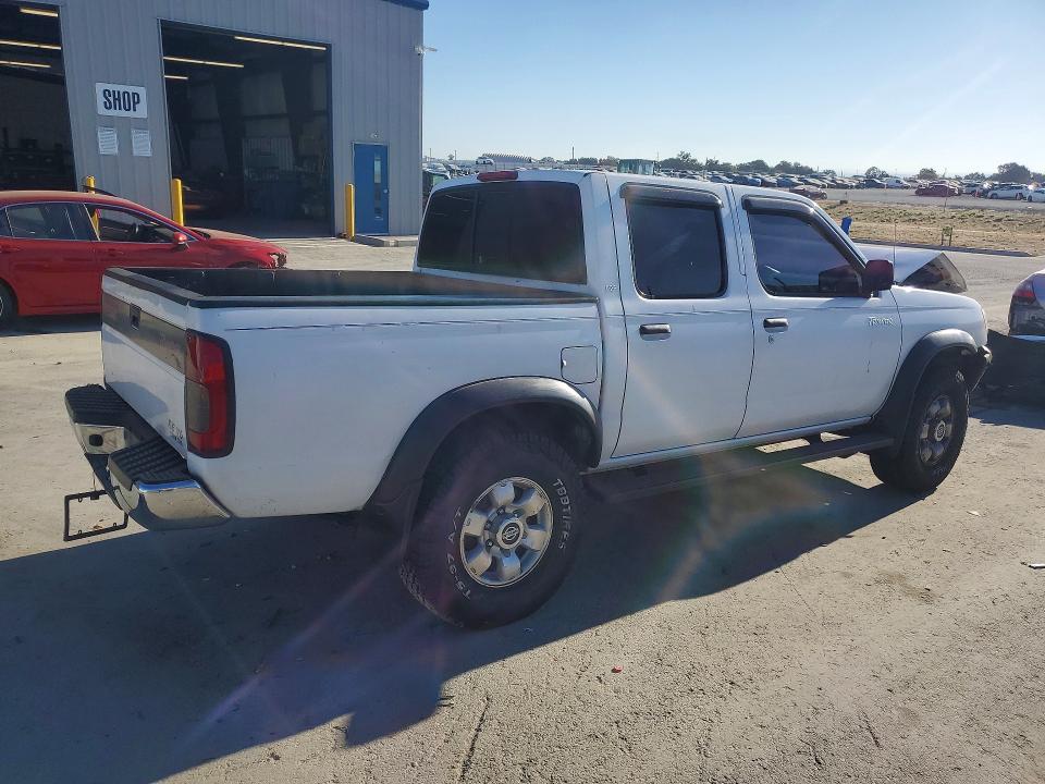Photo 3 from auction – 2000 NISSAN FRONTIER with VIN 1N6ED27T4YC347232