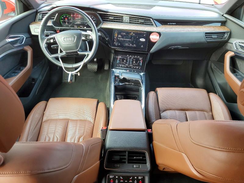 Zdjęcie 8 z aukcji – 2019 AUDI E-TRON z VIN WA1VABGE4KB009821