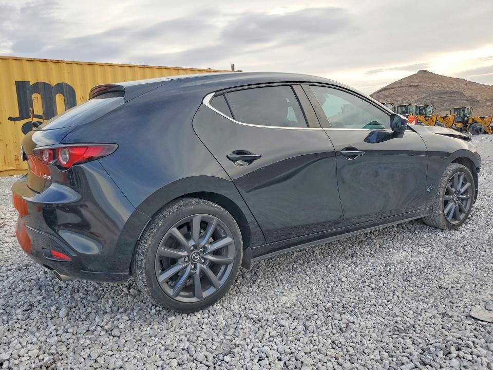 Photo 3 from auction – 2024 MAZDA 3 with VIN JM1BPALM8R1652140