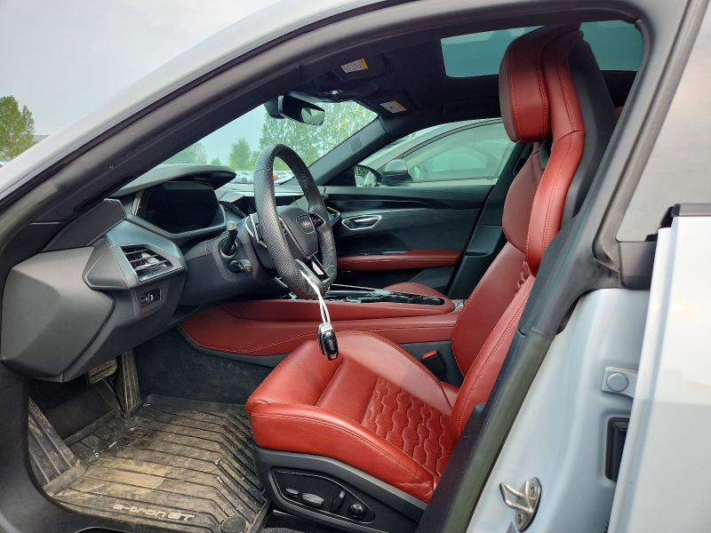 Photo 7 from auction – 2023 AUDI E-TRON GT with VIN WAUFJBFW2P7003432
