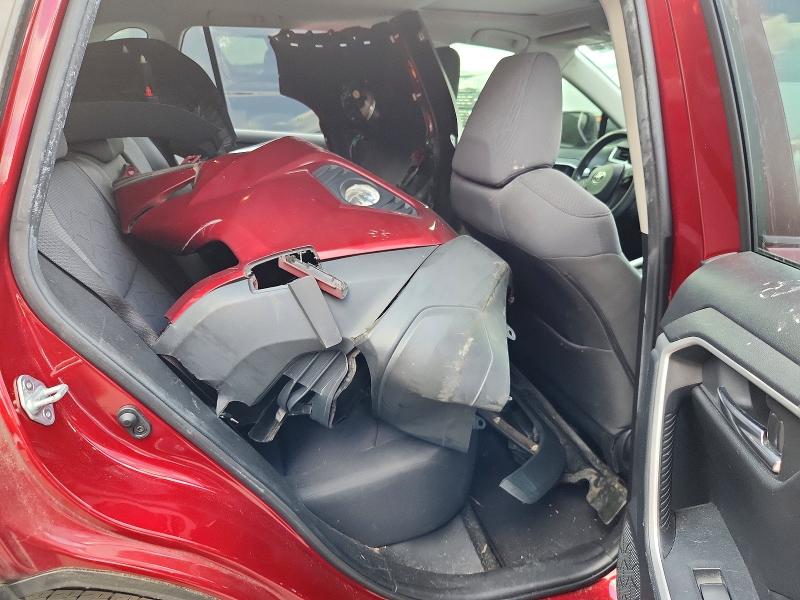 Photo 10 from auction – 2019 TOYOTA RAV4 with VIN JTMW1RFV0KD039357