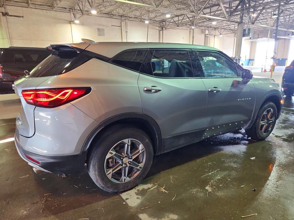 Photo 3 from auction – 2025 CHEVROLET BLAZER with VIN 3GNKBCR49SS189955