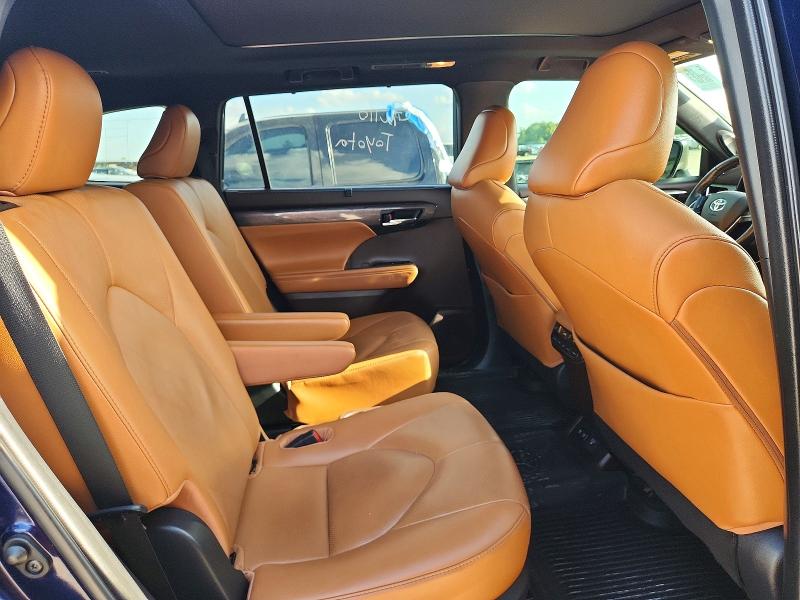 Photo 11 from auction – 2021 TOYOTA HIGHLANDER with VIN 5TDFARAH7MS008597