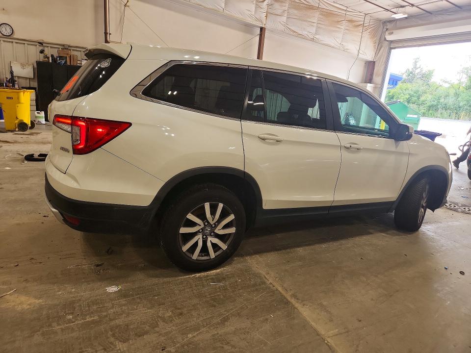 Photo 3 from auction – 2019 HONDA PILOT with VIN 5FNYF6H5XKB054138
