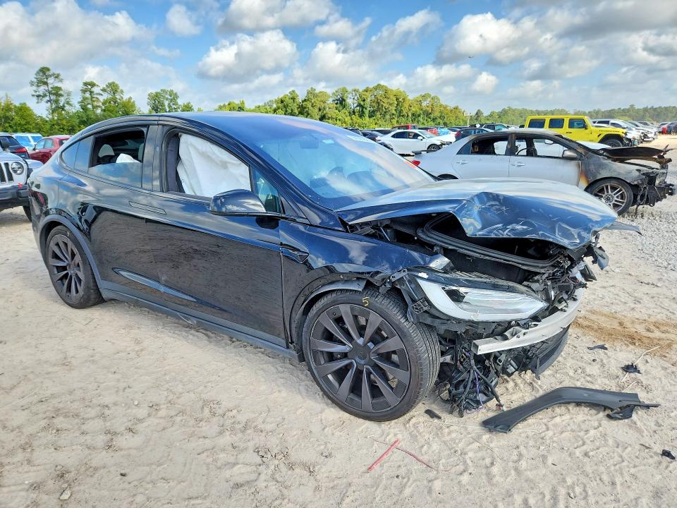 Снимка 4 от търг – 2022 TESLA MODEL X с VIN 7SAXCBE60NF350044