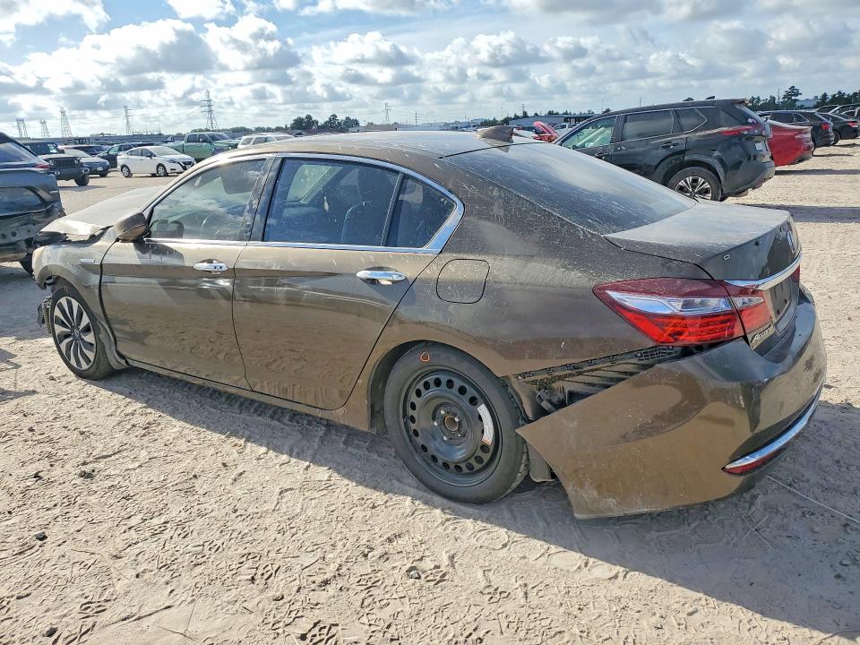 Photo 2 from auction – 2017 HONDA ACCORD with VIN JHMCR6F59HC011628