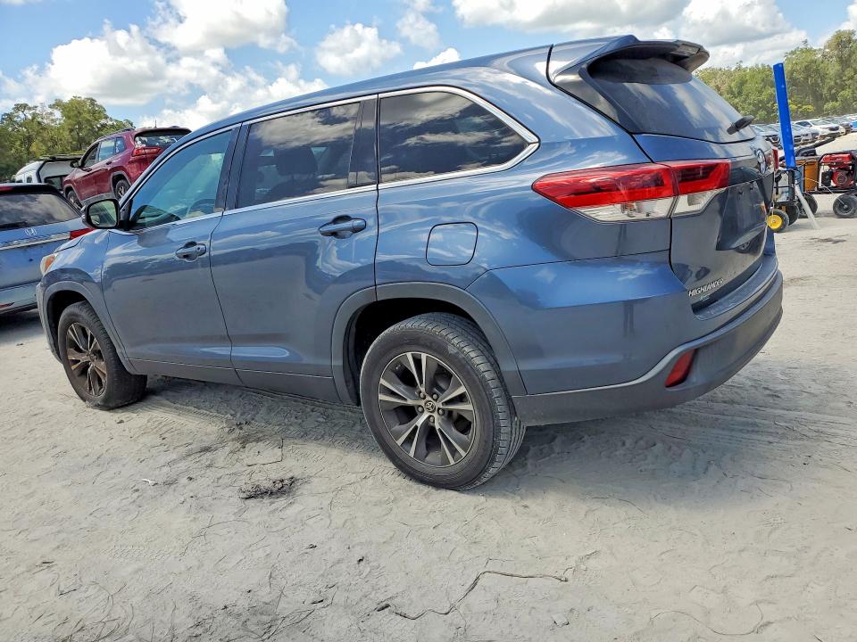 Photo 2 from auction – 2019 TOYOTA HIGHLANDER with VIN 5TDZZRFH5KS297894