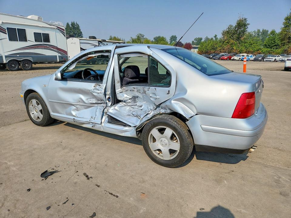 Photo 2 from auction – 2002 VOLKSWAGEN JETTA with VIN 3VWSE69M62M178253