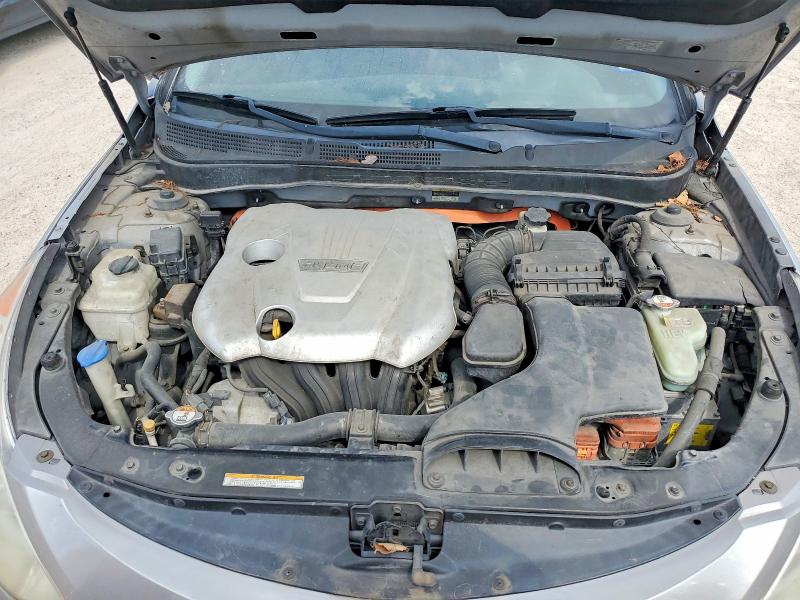 Photo 12 from auction – 2011 HYUNDAI SONATA with VIN KMHEC4A40BA018836
