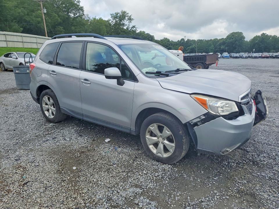 Photo 4 from auction – 2016 SUBARU FORESTER with VIN JF2SJADC7GH522590