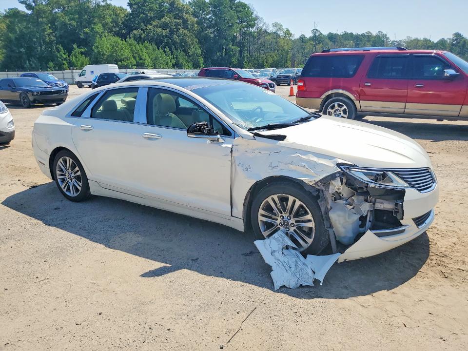 Photo 4 from auction – 2013 LINCOLN MKZ with VIN 3LN6L2G99DR807202