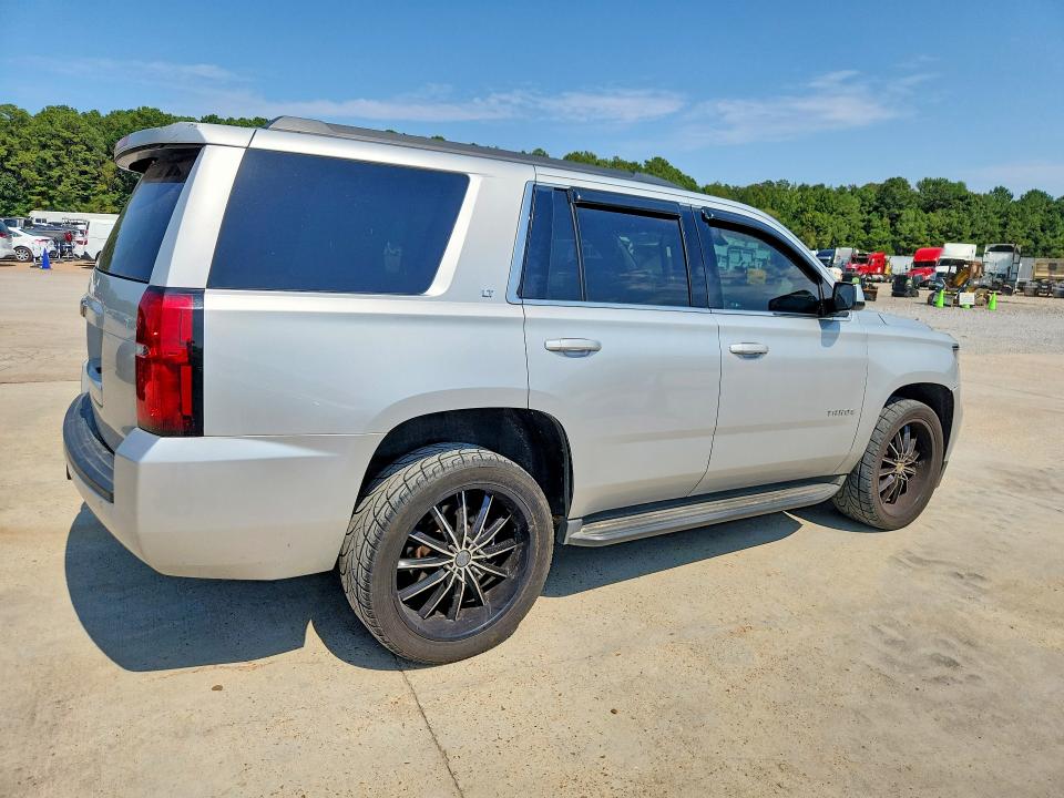 Photo 3 from auction – 2016 CHEVROLET TAHOE with VIN 1GNSKBKC1GR458939