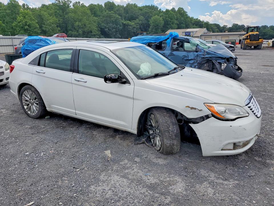 Photo 4 from auction – 2012 CHRYSLER 200 with VIN 1C3CCBCG8CN115627