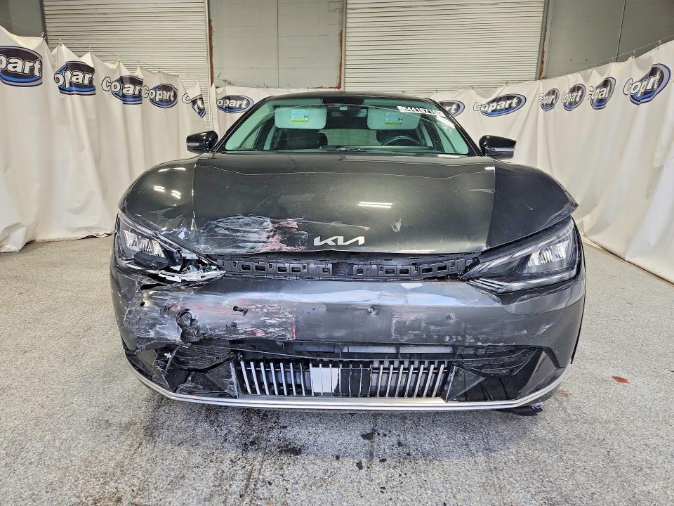 Photo 5 from auction – 2023 KIA EV6 with VIN KNDC34LA2P5157560