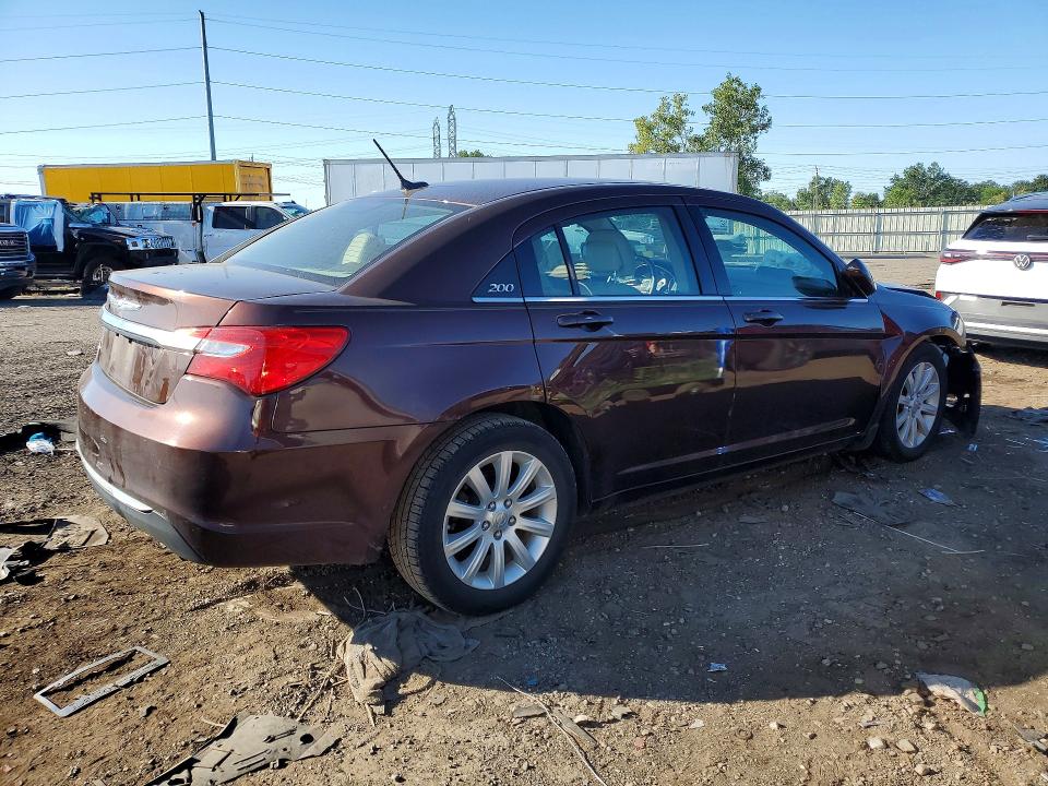 Photo 3 from auction – 2013 CHRYSLER 200 with VIN 1C3CCBBB0DN539634