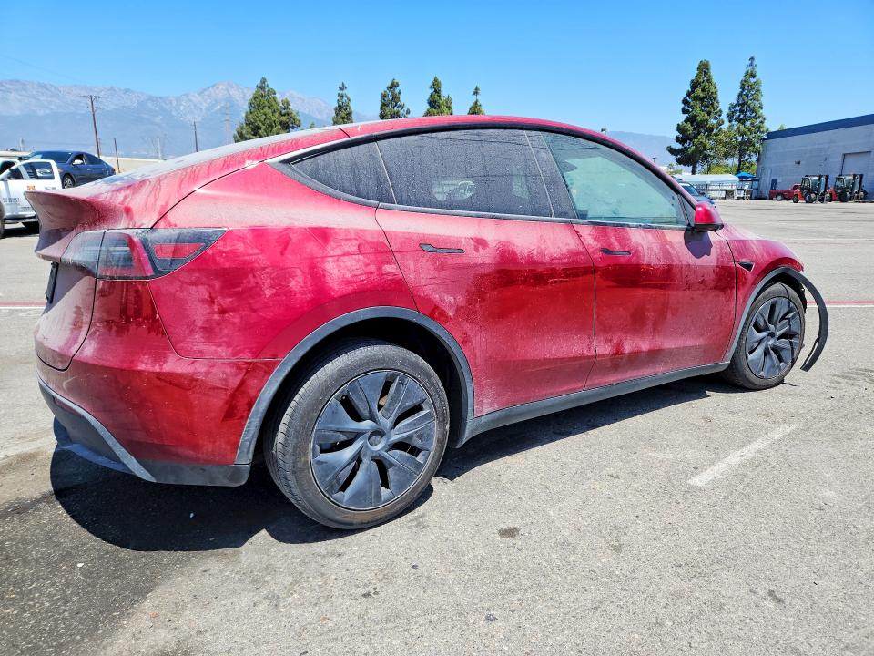 Фото 3 с аукциона – 2024 TESLA MODEL Y с VIN 7SAYGDEDXRF193356