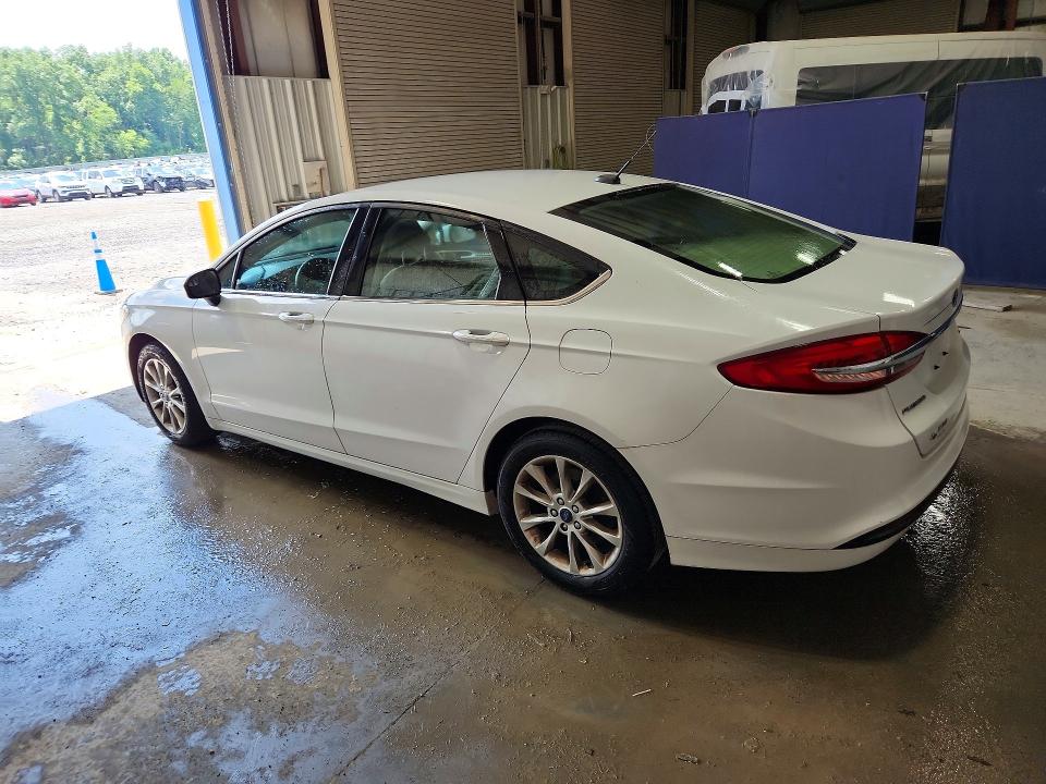 Photo 2 from auction – 2017 FORD FUSION with VIN 3FA6P0H76HR278068