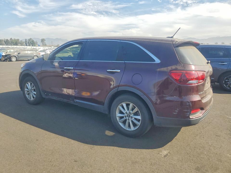 Photo 2 from auction – 2019 KIA SORENTO with VIN 5XYPG4A33KG520765