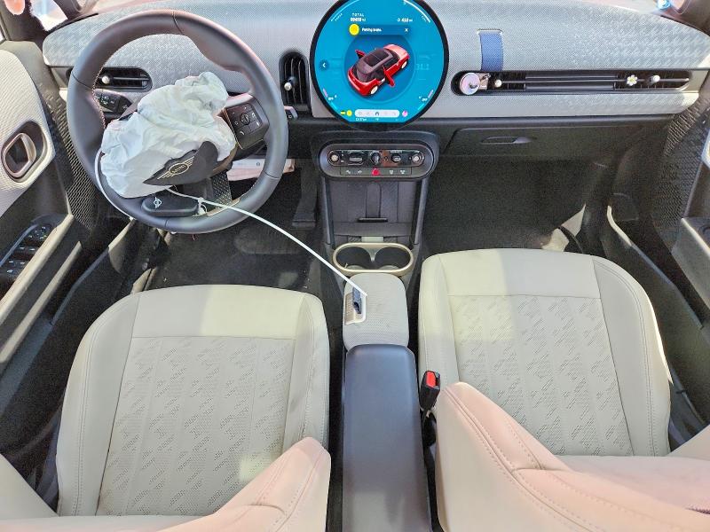 Photo 8 from auction – 2025 MINI COOPER with VIN WMW43GD05S2W69686