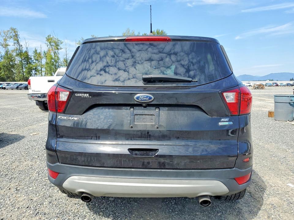 Photo 6 from auction – 2019 FORD ESCAPE with VIN 1FMCU9GD4KUB93050