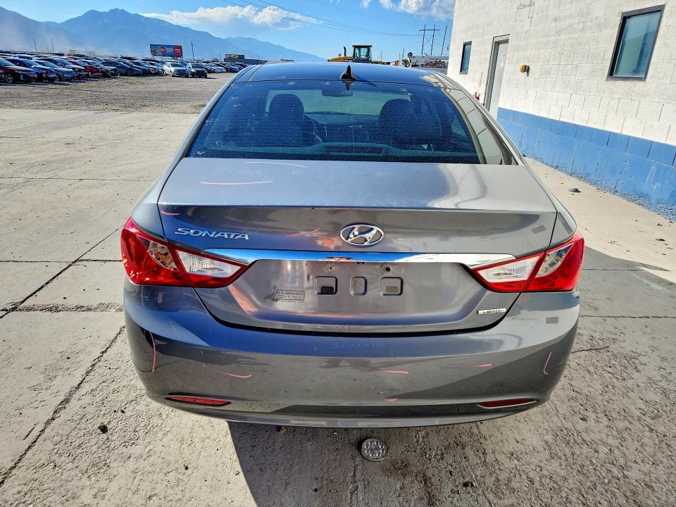 Photo 6 from auction – 2013 HYUNDAI SONATA with VIN 5NPEC4AC4DH681141