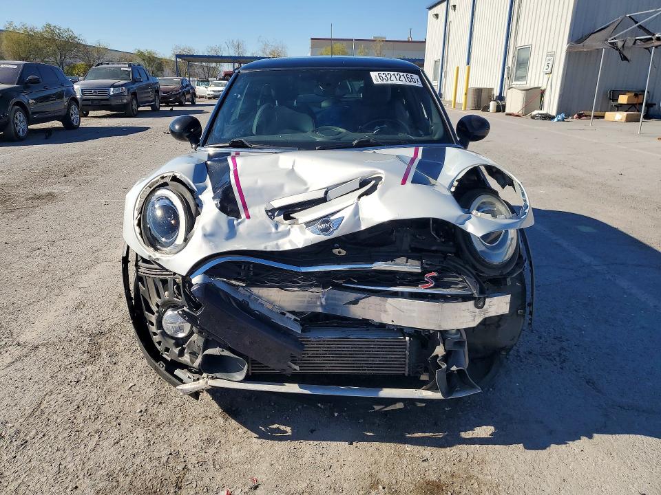 Photo 5 from auction – 2016 MINI COOPER with VIN WMWXP7C50G2A42564