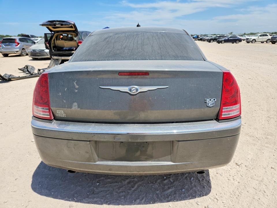 Photo 6 from auction – 2008 CHRYSLER 300C with VIN 2C3KA63H88H219875