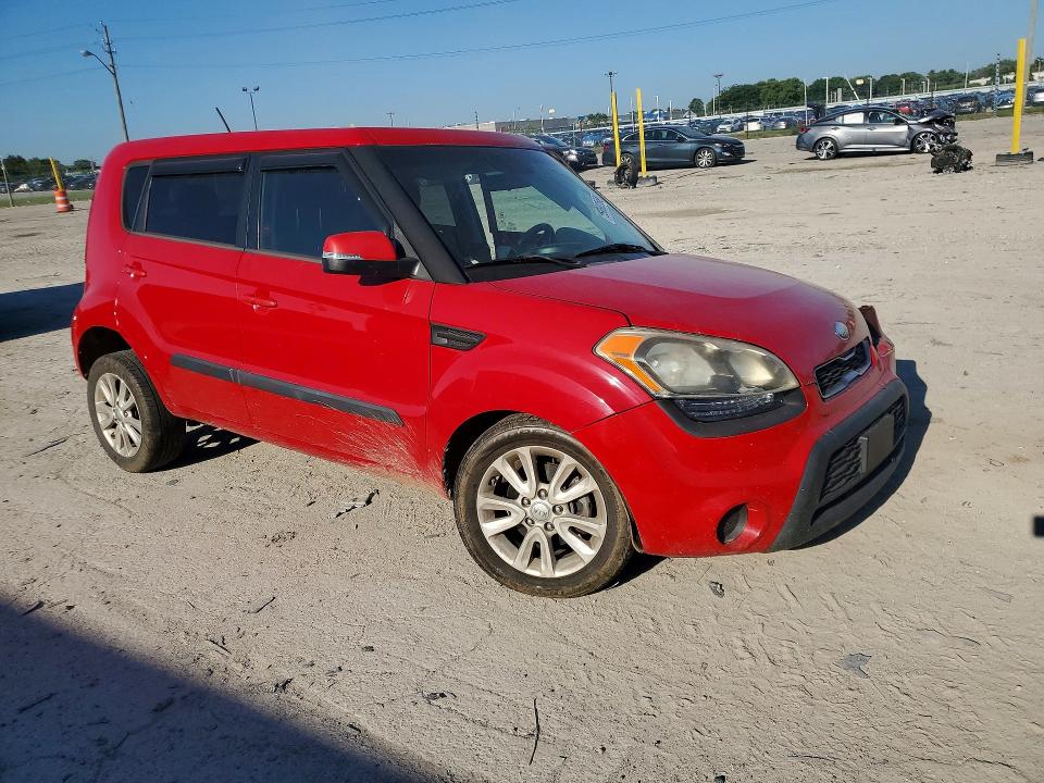 Photo 4 from auction – 2013 KIA SOUL with VIN KNDJT2A64D7536943