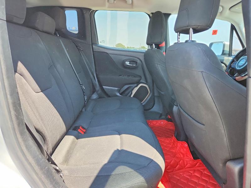 Photo 10 from auction – 2016 JEEP RENEGADE with VIN ZACCJBBT3GPD90190