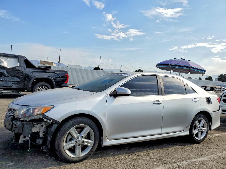 Снимка 1 от търг – 2014 TOYOTA CAMRY с VIN 4T1BF1FK0EU824713