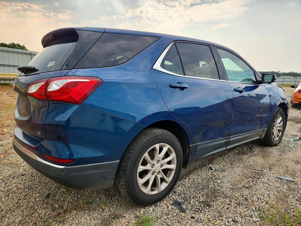 Photo 3 from auction – 2019 CHEVROLET EQUINOX with VIN 3GNAXJEV3KL326284