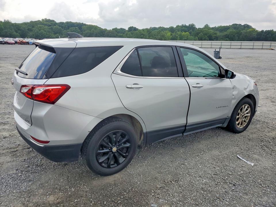 Photo 3 from auction – 2021 CHEVROLET EQUINOX with VIN 2GNAXKEV5M6126259