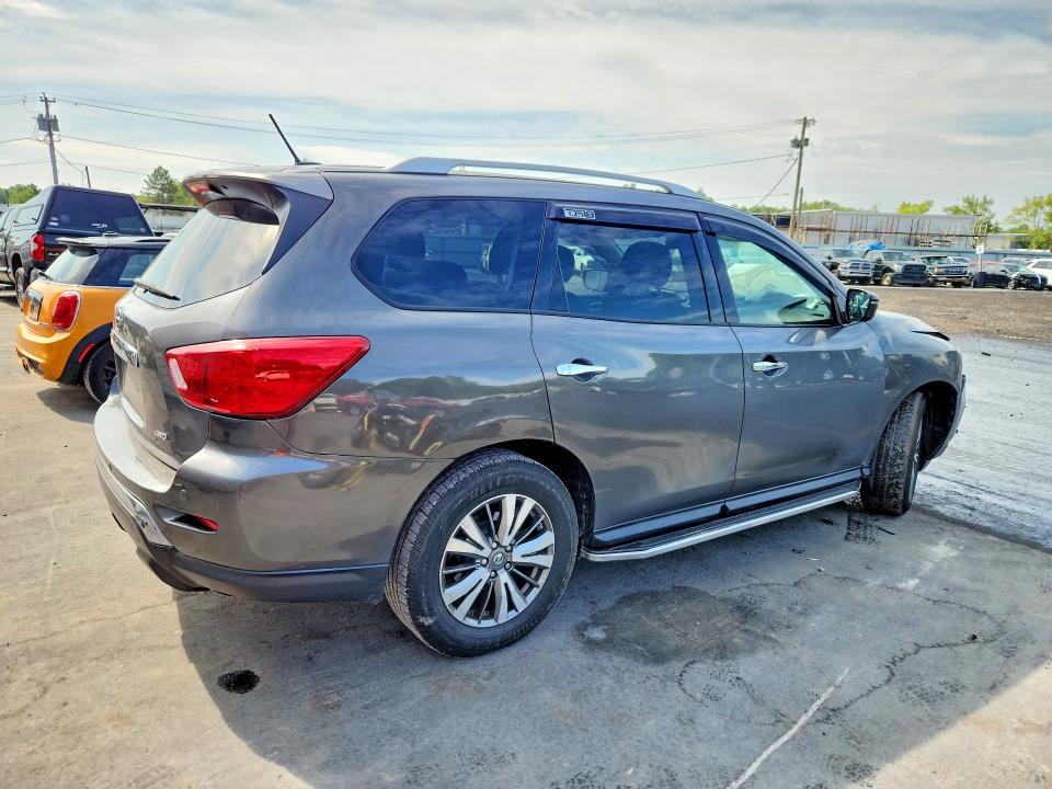 Photo 3 from auction – 2018 NISSAN PATHFINDER with VIN 5N1DR2MM9JC655608