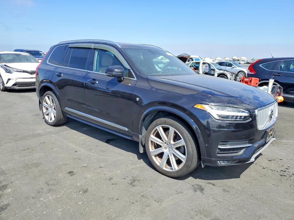 Zdjęcie 4 z aukcji – 2017 VOLVO XC90 z VIN YV4A22PL4H1140405