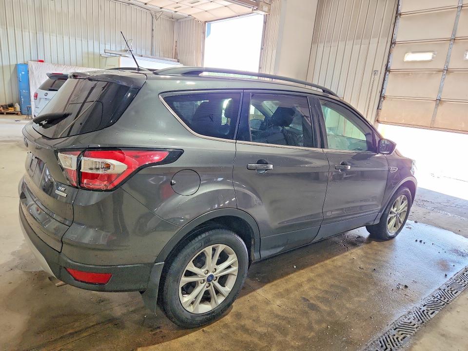 Photo 3 from auction – 2018 FORD ESCAPE with VIN 1FMCU0GD3JUB84950