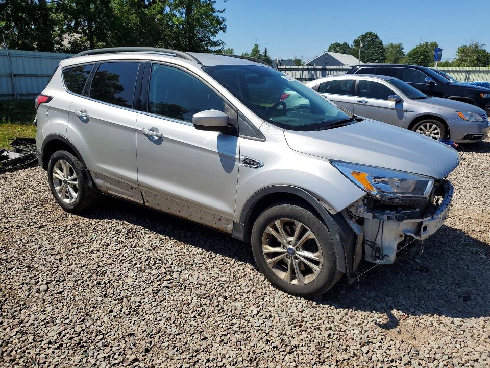 Photo 4 from auction – 2018 FORD ESCAPE with VIN 1FMCU9GD4JUD56035