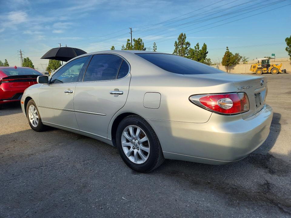 Photo 2 from auction – 2002 LEXUS ES with VIN JTHBF30G720051664