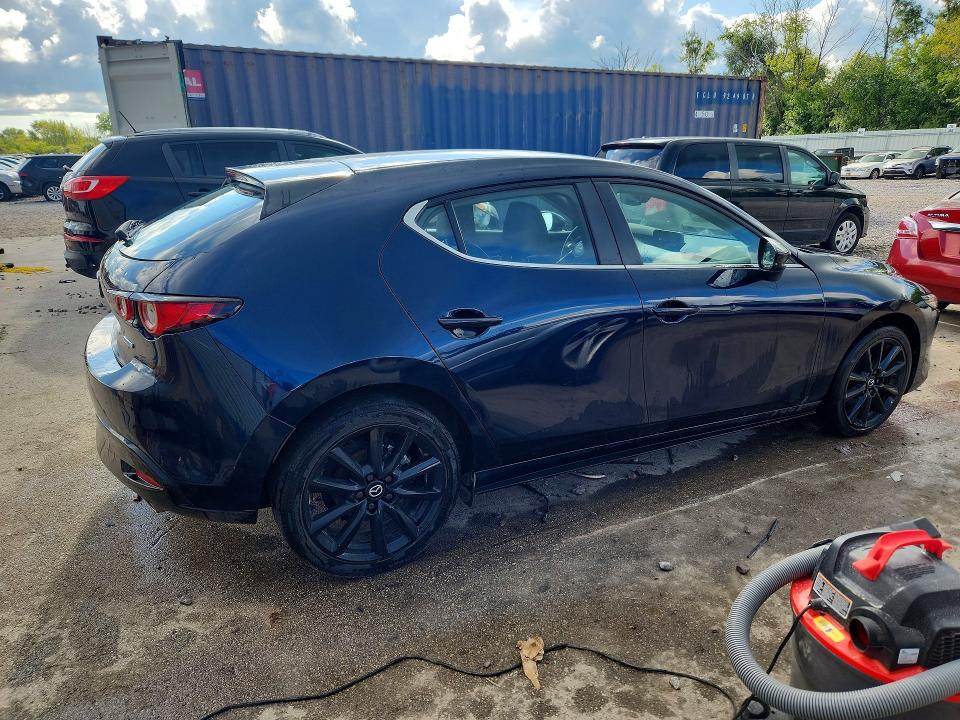 Photo 3 from auction – 2025 MAZDA 3 with VIN JM1BPAKM5S1770928