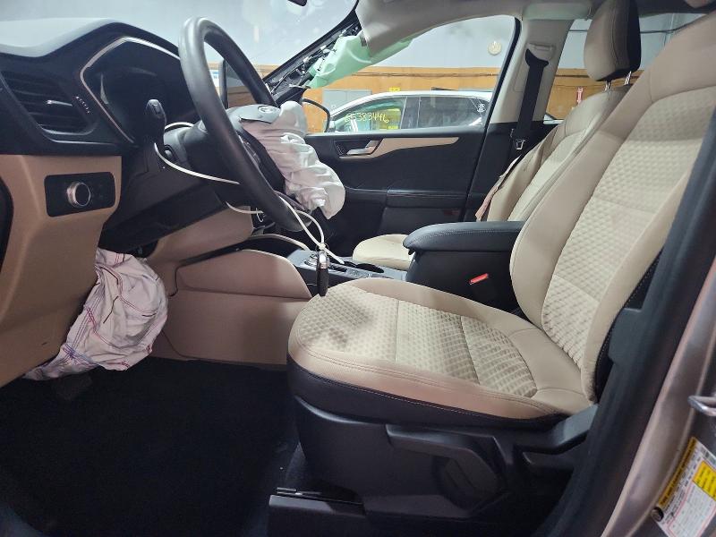 Photo 7 from auction – 2021 FORD ESCAPE with VIN 1FMCU9G62MUA39800