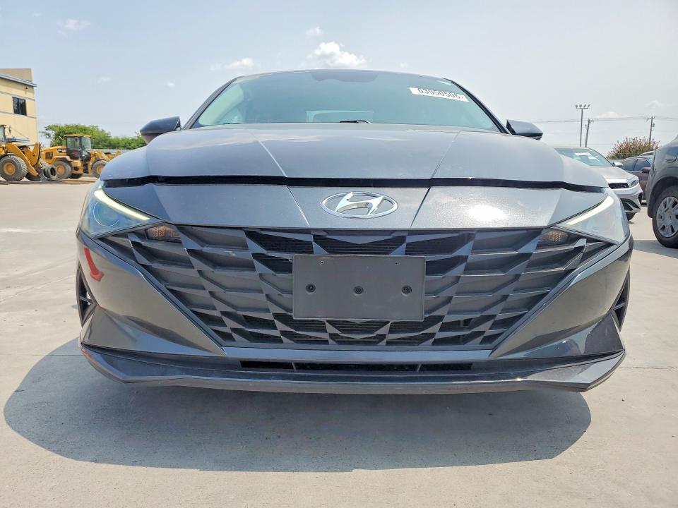 Снимка 5 от търг – 2022 HYUNDAI ELANTRA с VIN 5NPLL4AG3NH075177