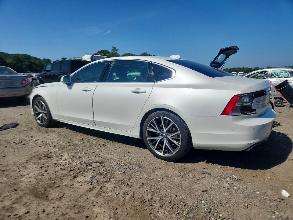 Photo 2 from auction – 2019 VOLVO S90 with VIN LVYA22MK8KP082651