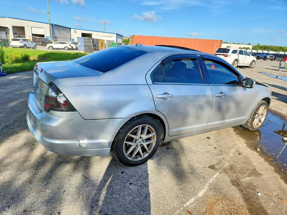 Photo 3 from auction – 2010 FORD FUSION with VIN 3FAHP0JA5AR168133