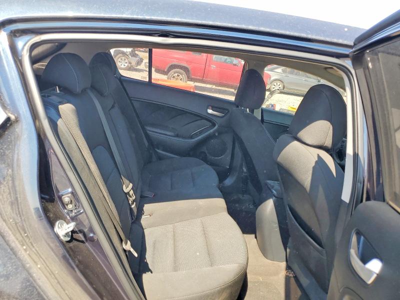 Photo 10 from auction – 2017 KIA FORTE5 with VIN KNAFK5A82H5708915