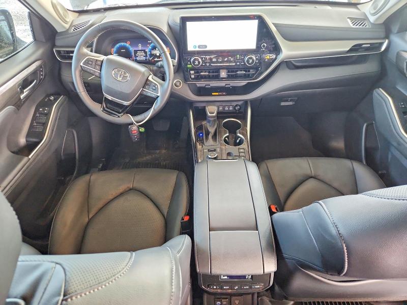 Photo 8 from auction – 2026 TOYOTA HIGHLANDER with VIN 5TDKDRBH6TS599055